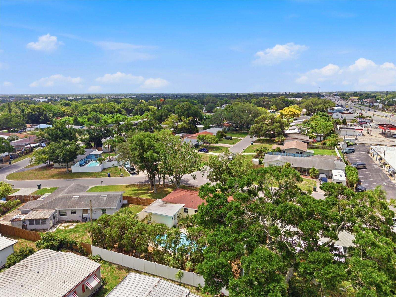 ESQUIRE ESTATES - Residential