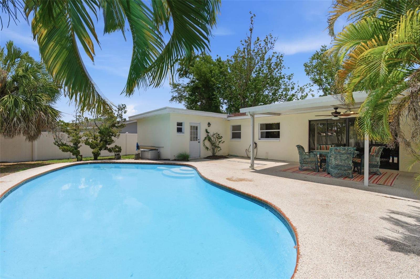 ESQUIRE ESTATES - Residential
