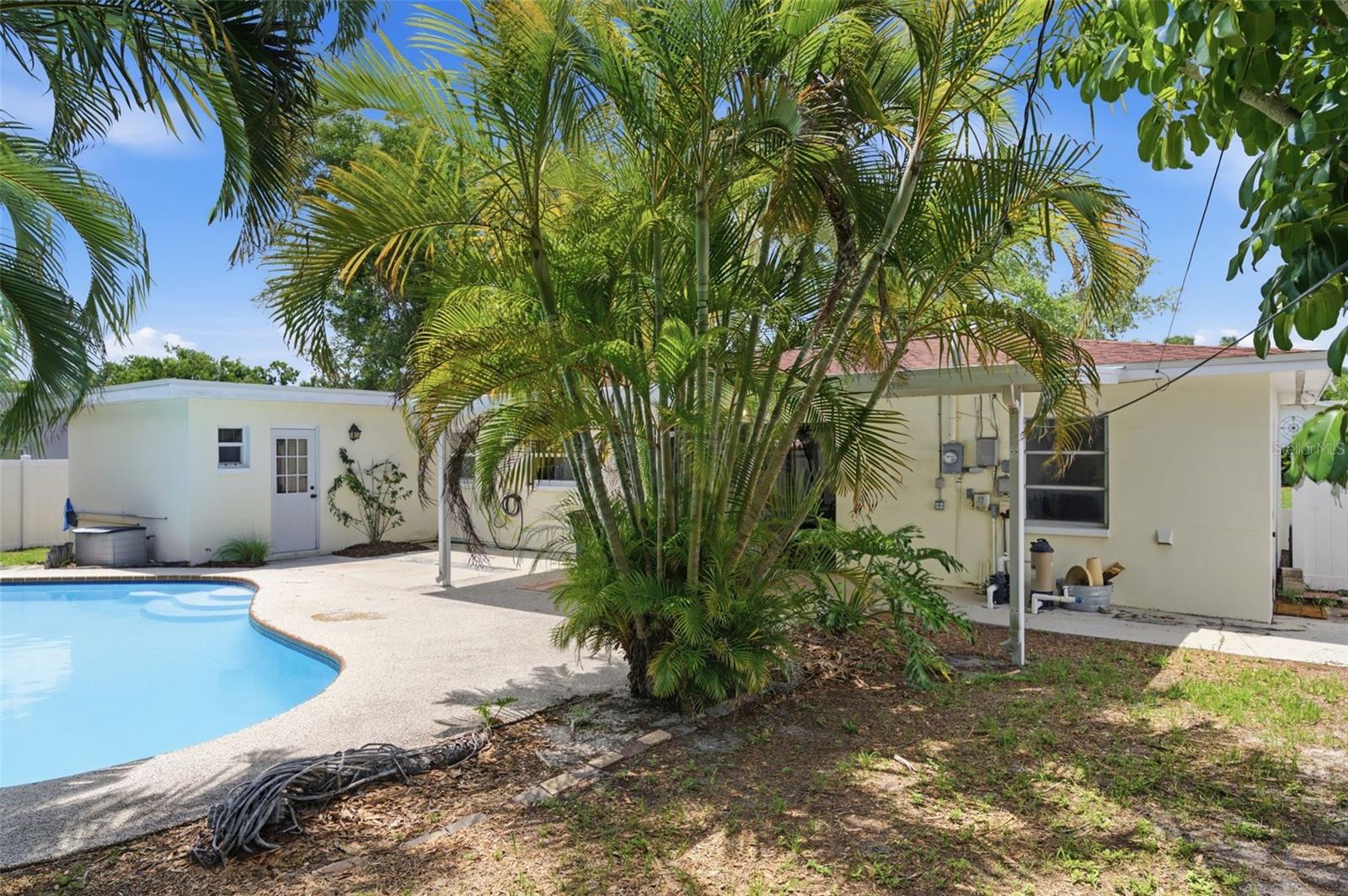 ESQUIRE ESTATES - Residential