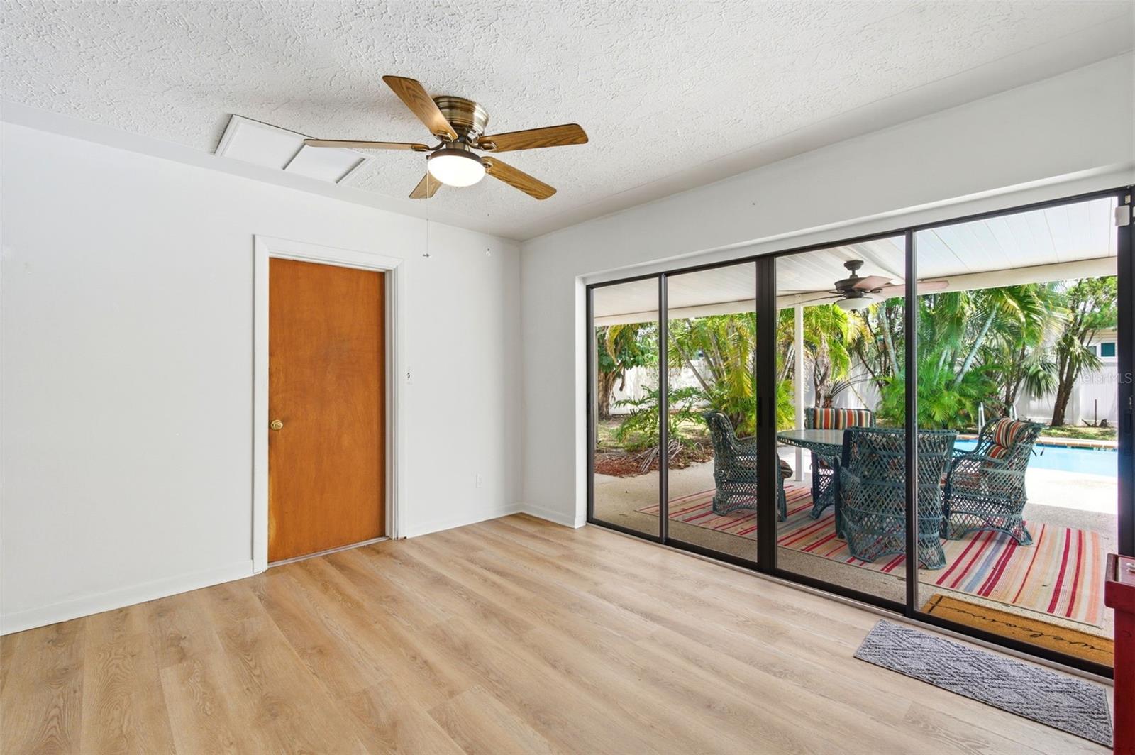 ESQUIRE ESTATES - Residential