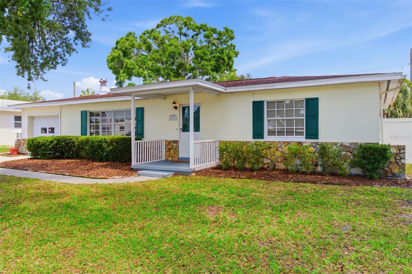 ESQUIRE ESTATES - Residential