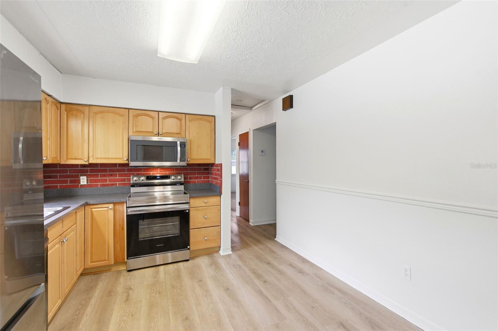 ESQUIRE ESTATES - Residential