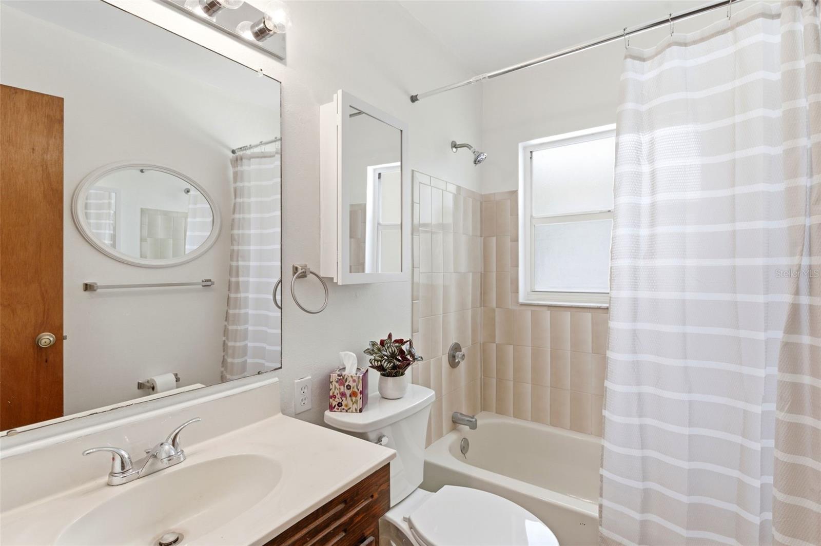 ESQUIRE ESTATES - Residential
