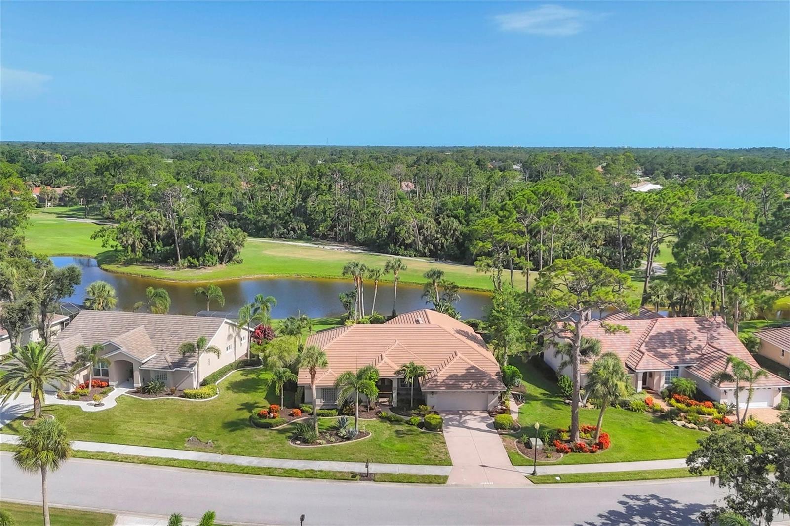 CALUSA LAKES - Residential