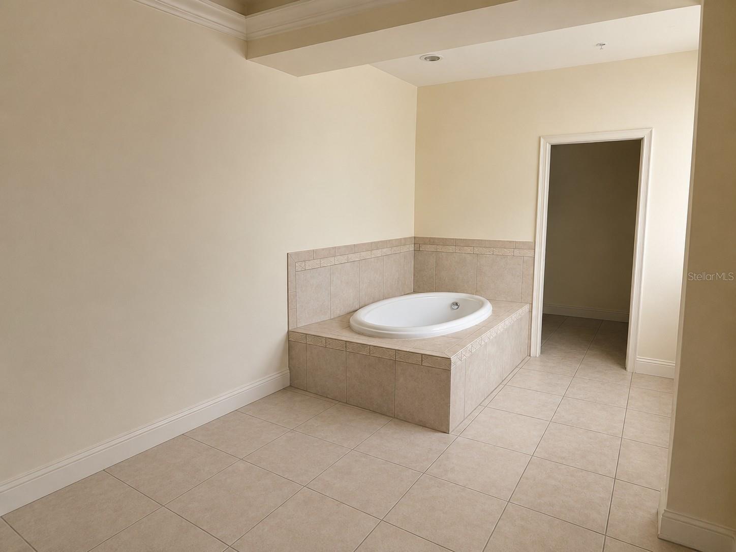 TIERRA DEL SOL - Residential Lease