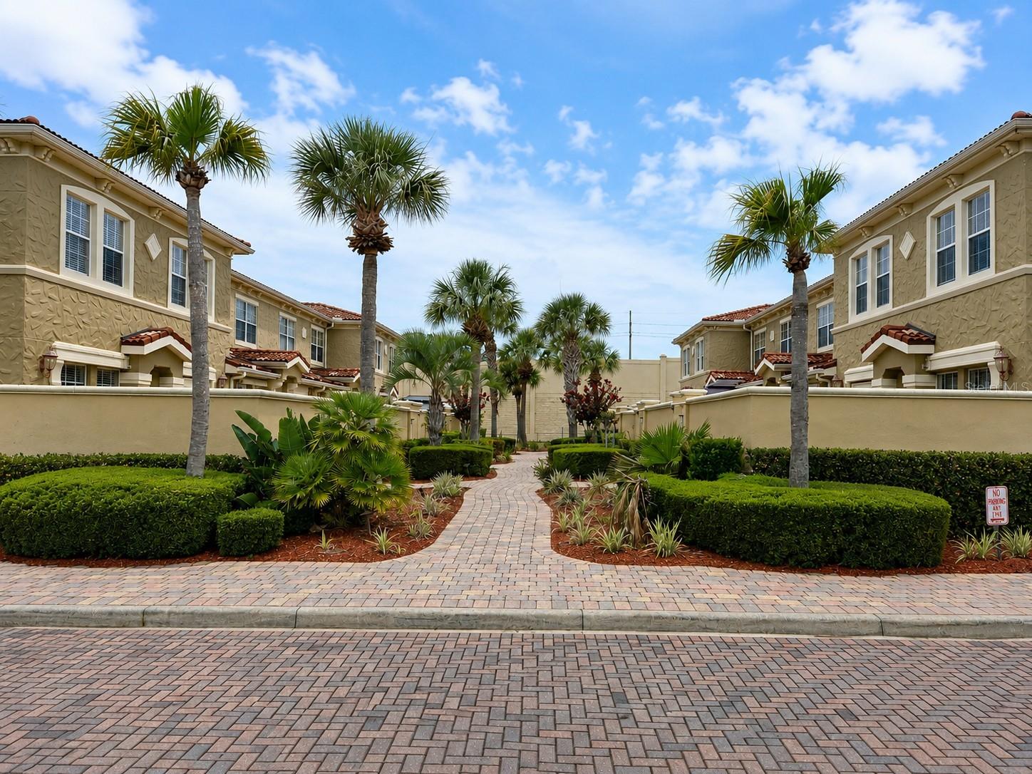 TIERRA DEL SOL - Residential Lease