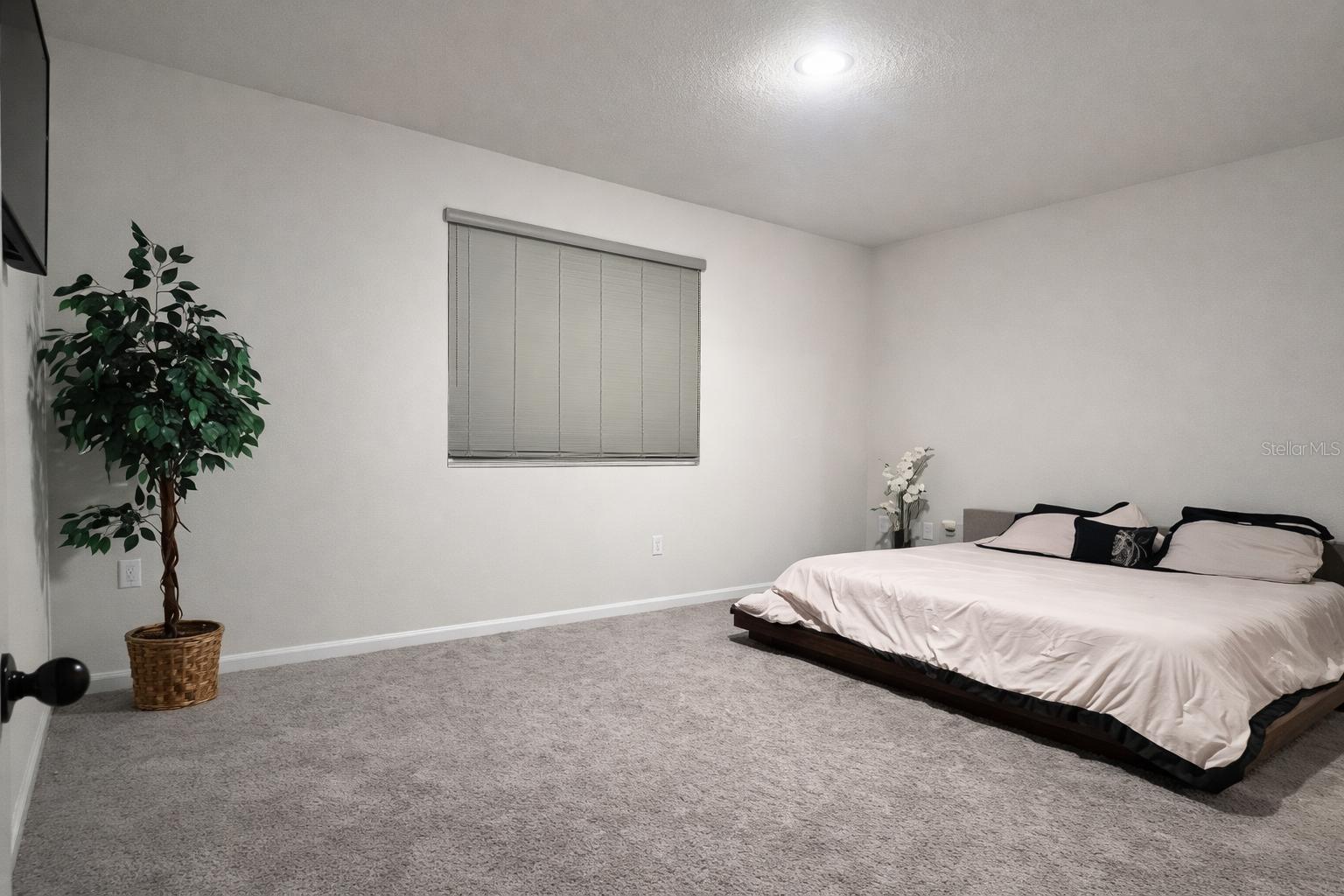 MATTIE POINTE - Residential