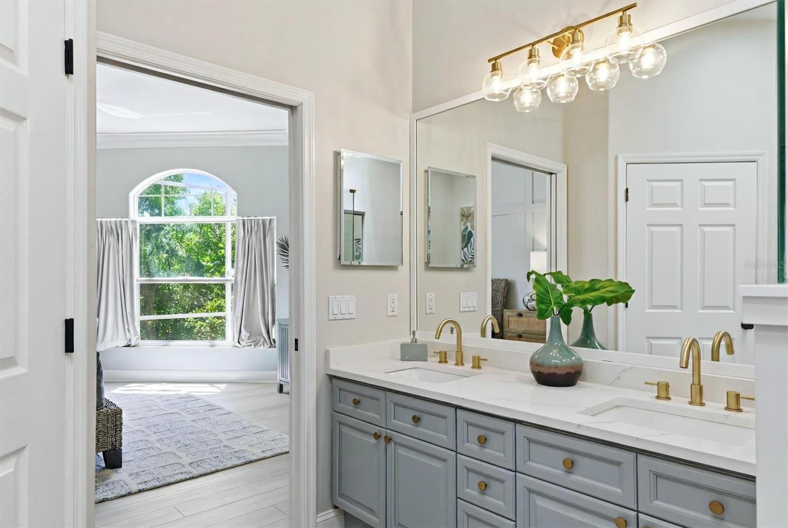 LANDINGS, VILLAS AT EAGLES POINT - Residential