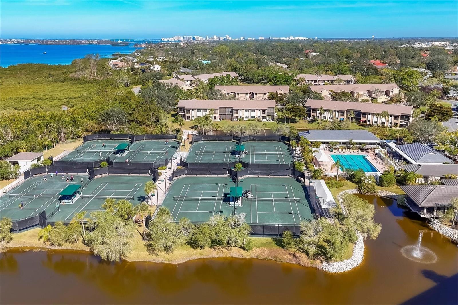 LANDINGS, VILLAS AT EAGLES POINT - Residential