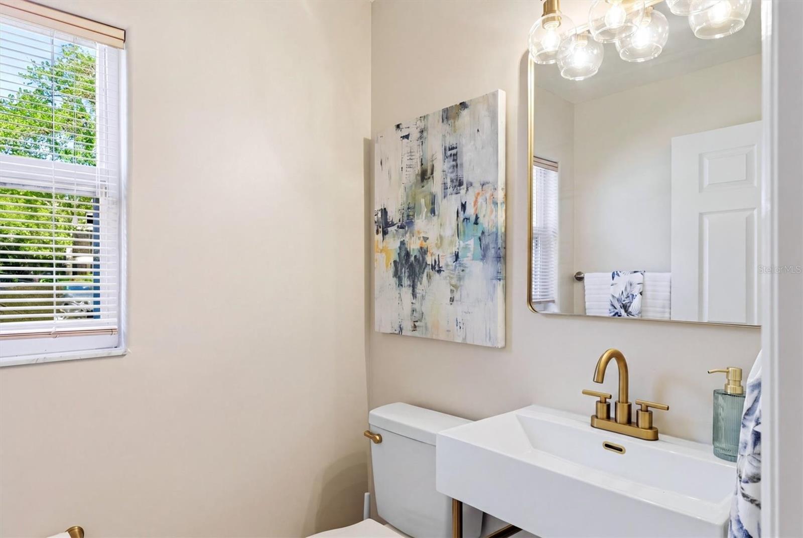 LANDINGS, VILLAS AT EAGLES POINT - Residential
