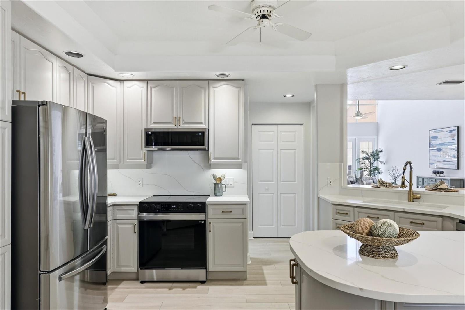 LANDINGS, VILLAS AT EAGLES POINT - Residential