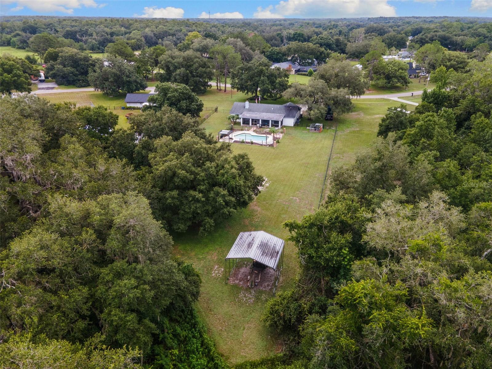 COUNTRY TRAILS - Residential