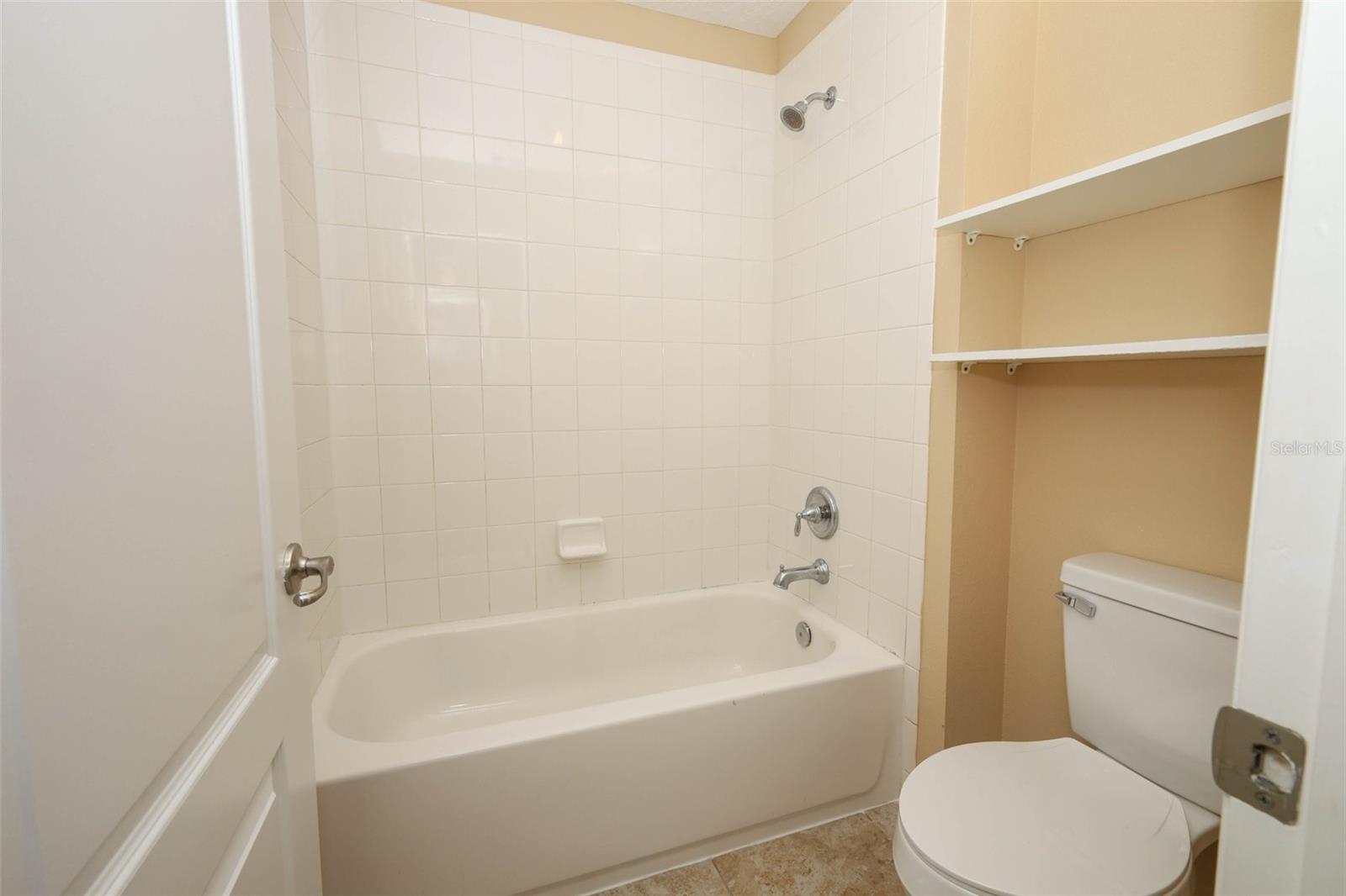 THORNBROOKE PH 1 - Residential Lease