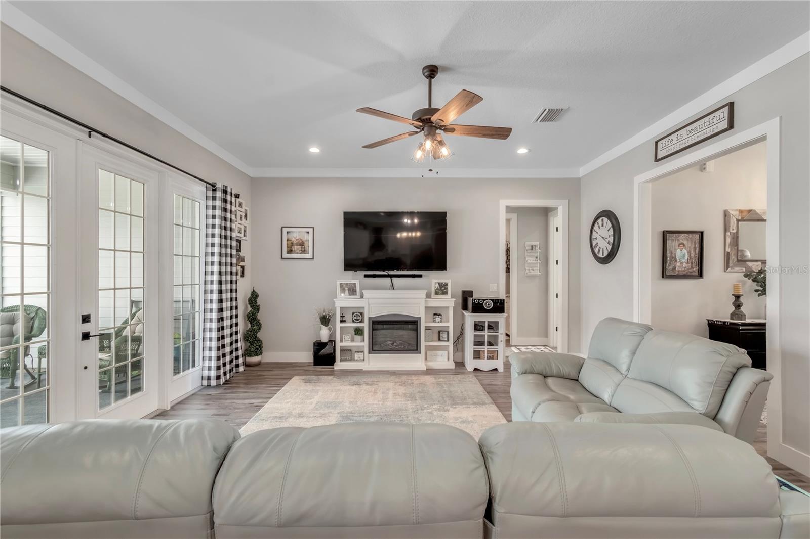 EQUESTRIAN SPRINGS - Residential