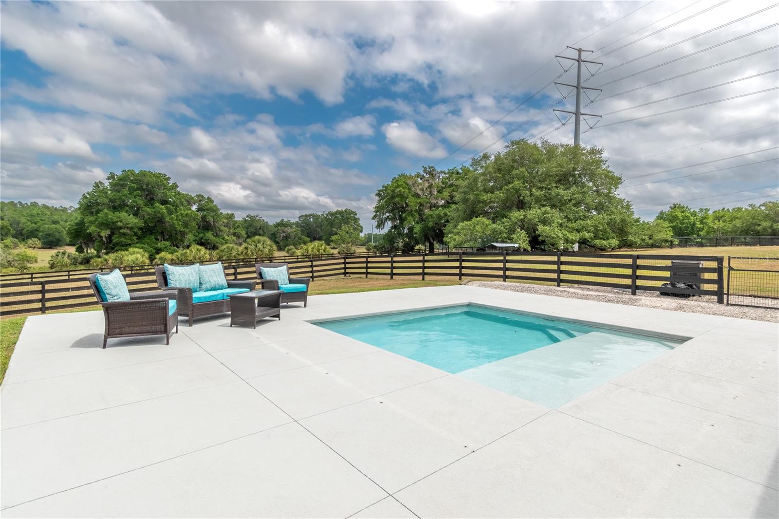 EQUESTRIAN SPRINGS - Residential