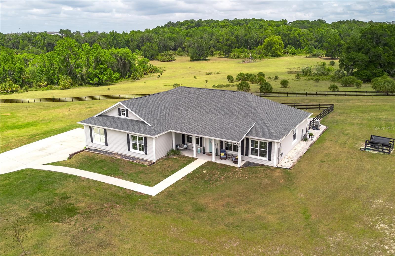 EQUESTRIAN SPRINGS - Residential