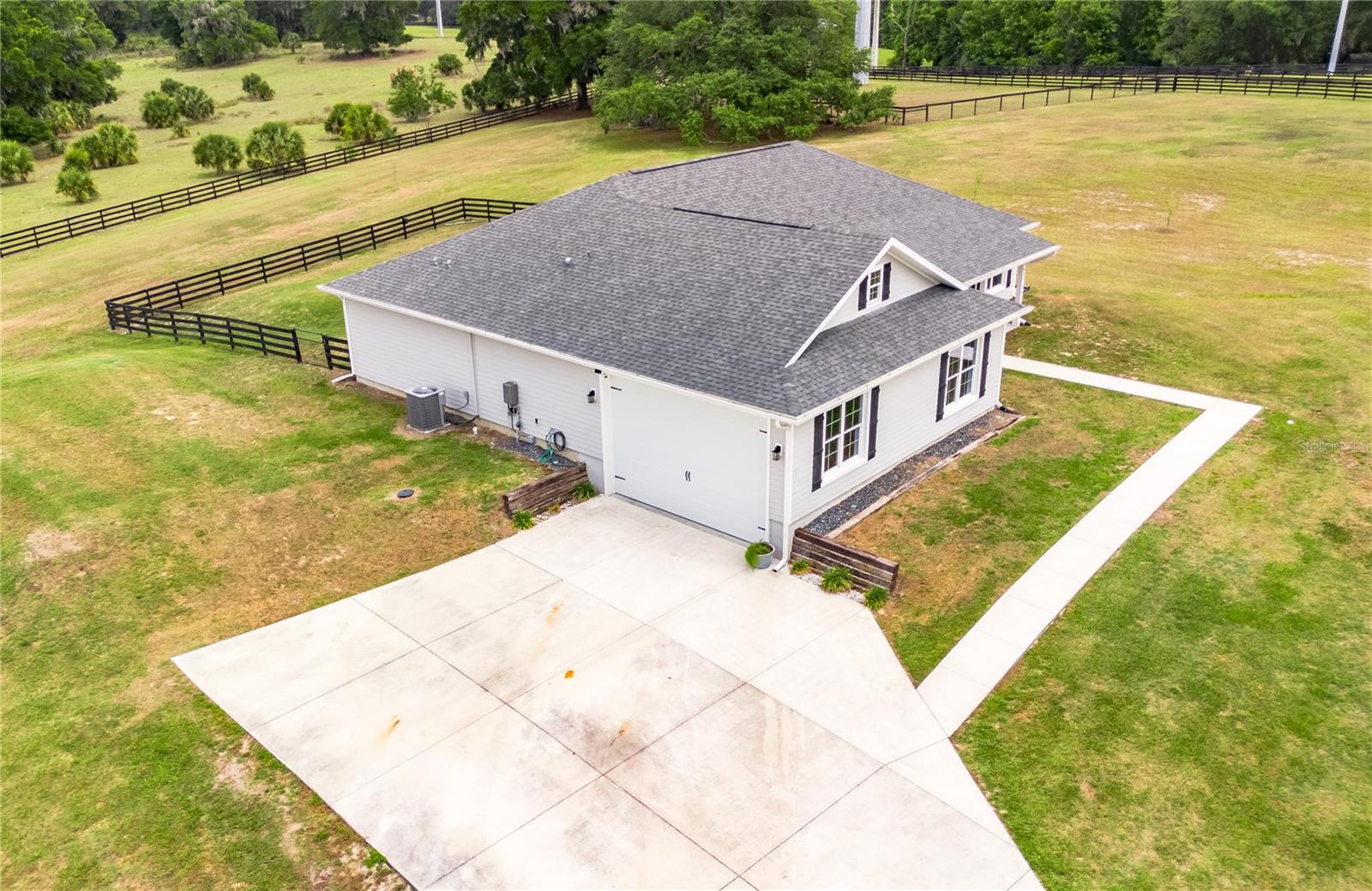 EQUESTRIAN SPRINGS - Residential