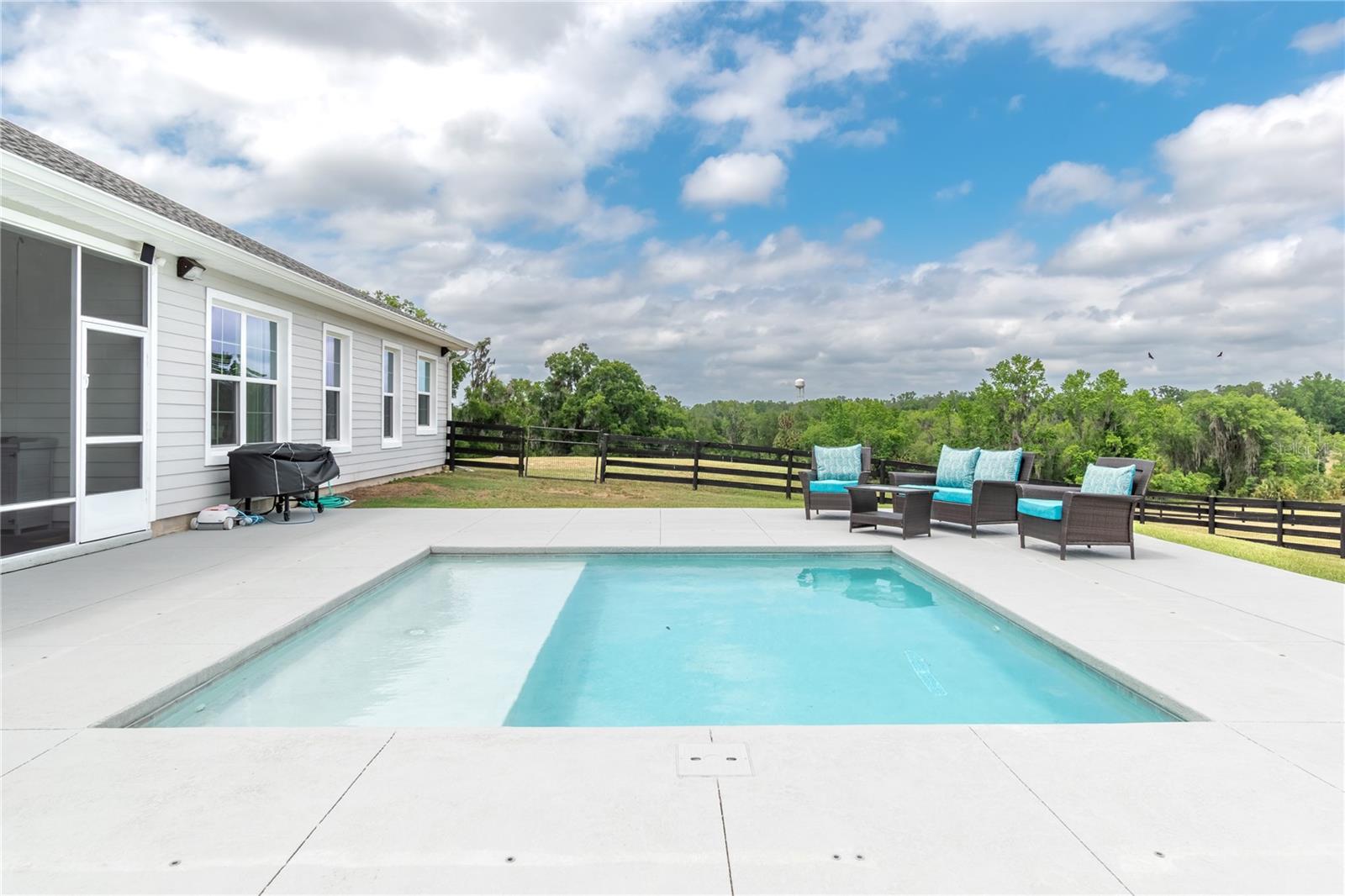 EQUESTRIAN SPRINGS - Residential