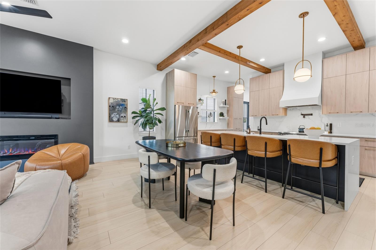MAC FARLANE HUGH C SUB - Residential