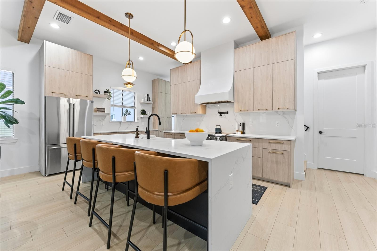 MAC FARLANE HUGH C SUB - Residential