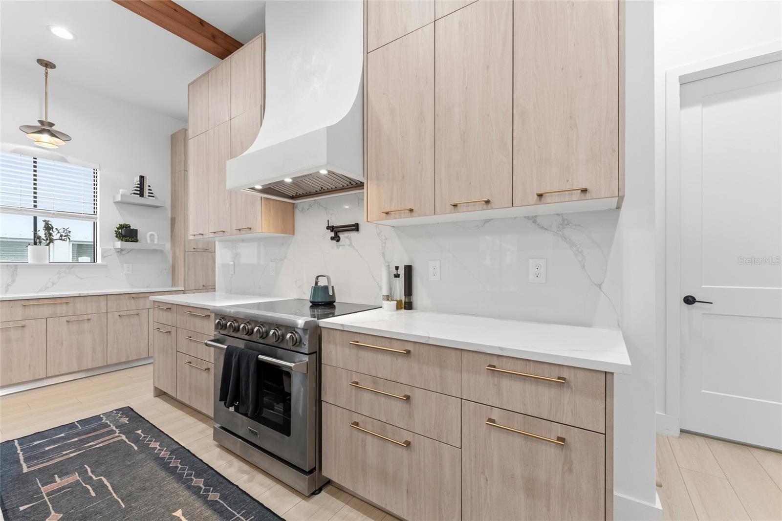 MAC FARLANE HUGH C SUB - Residential