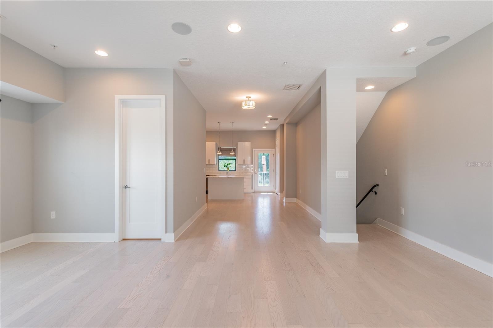 HIGHLAND TWNHMS - Residential Lease