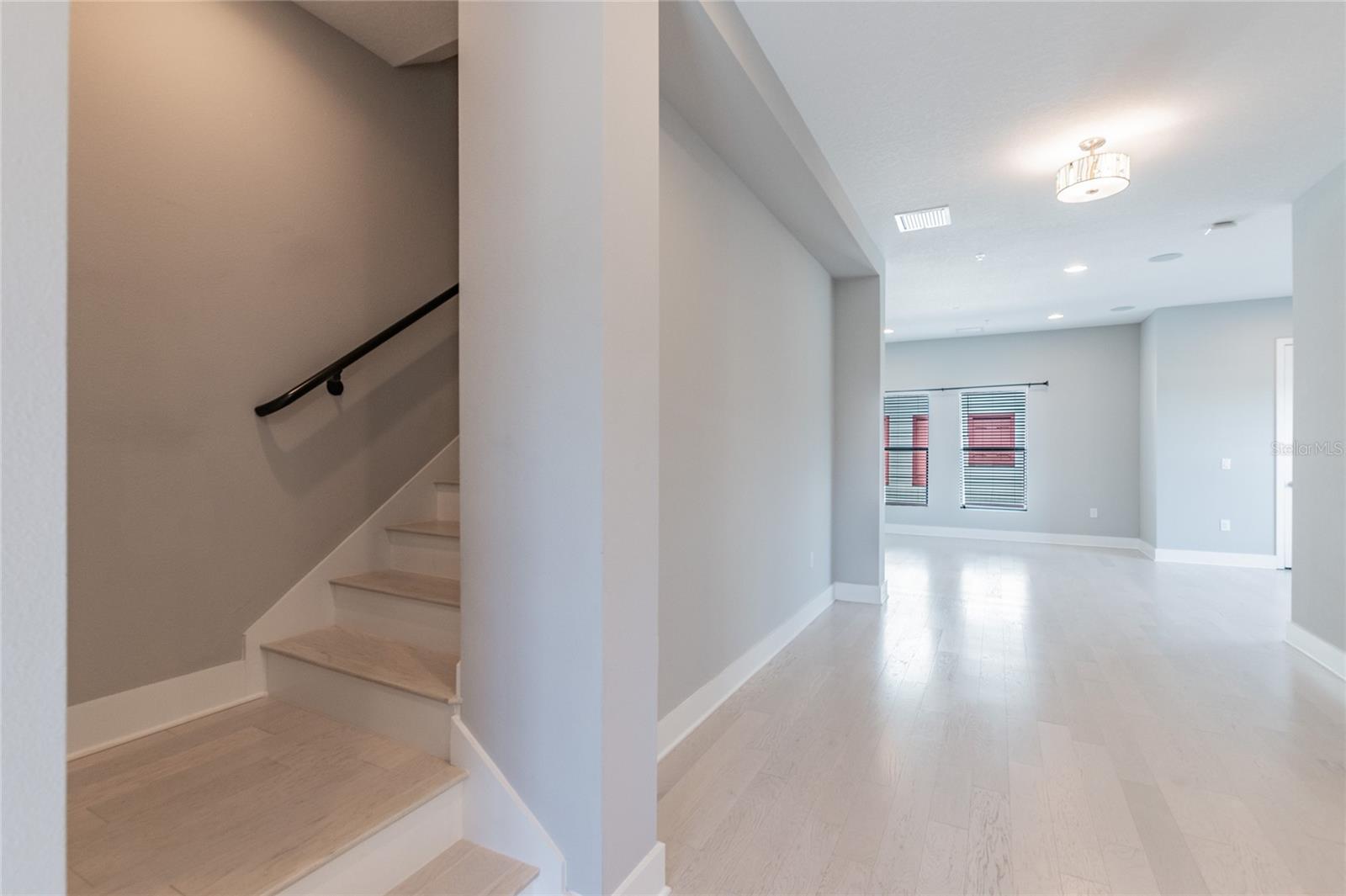 HIGHLAND TWNHMS - Residential Lease