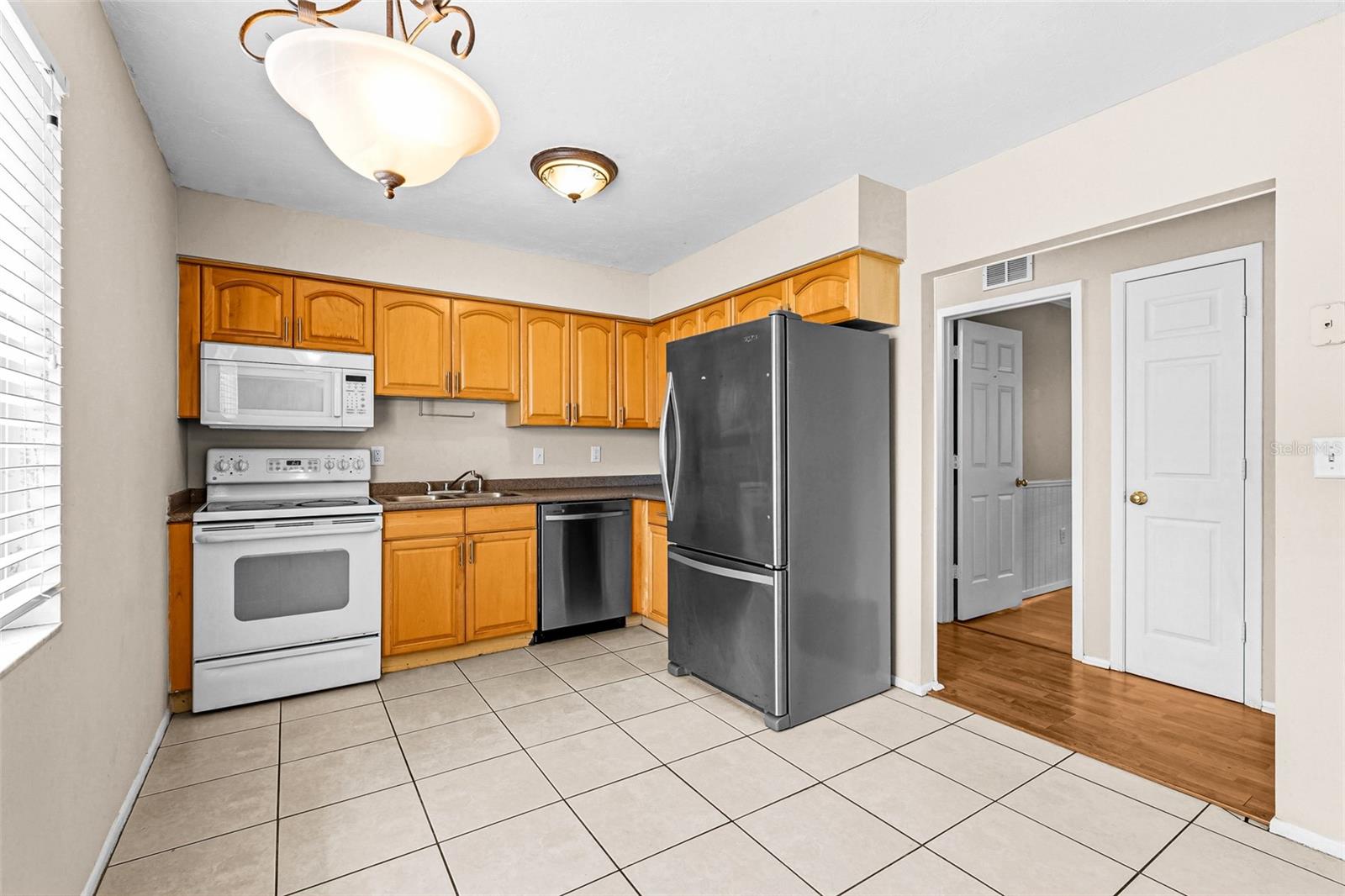 SYLVAN OAKS - Residential