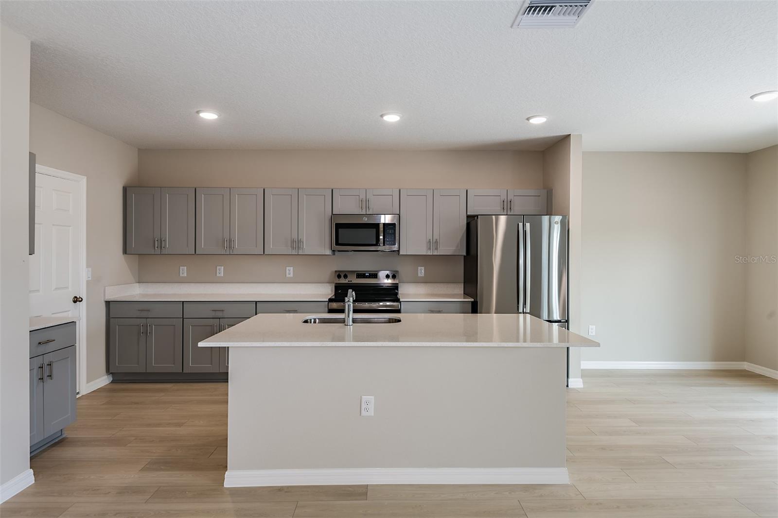PASADENA RIDGE - Residential