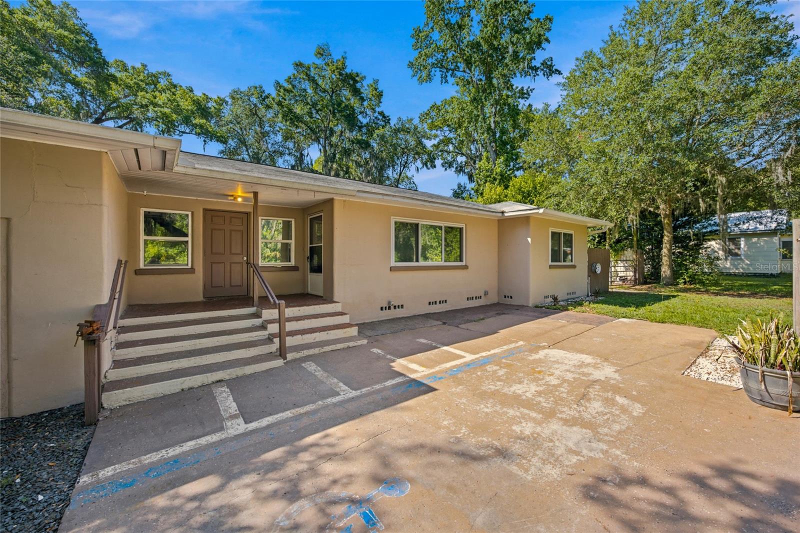 BELLEVIEW - Residential