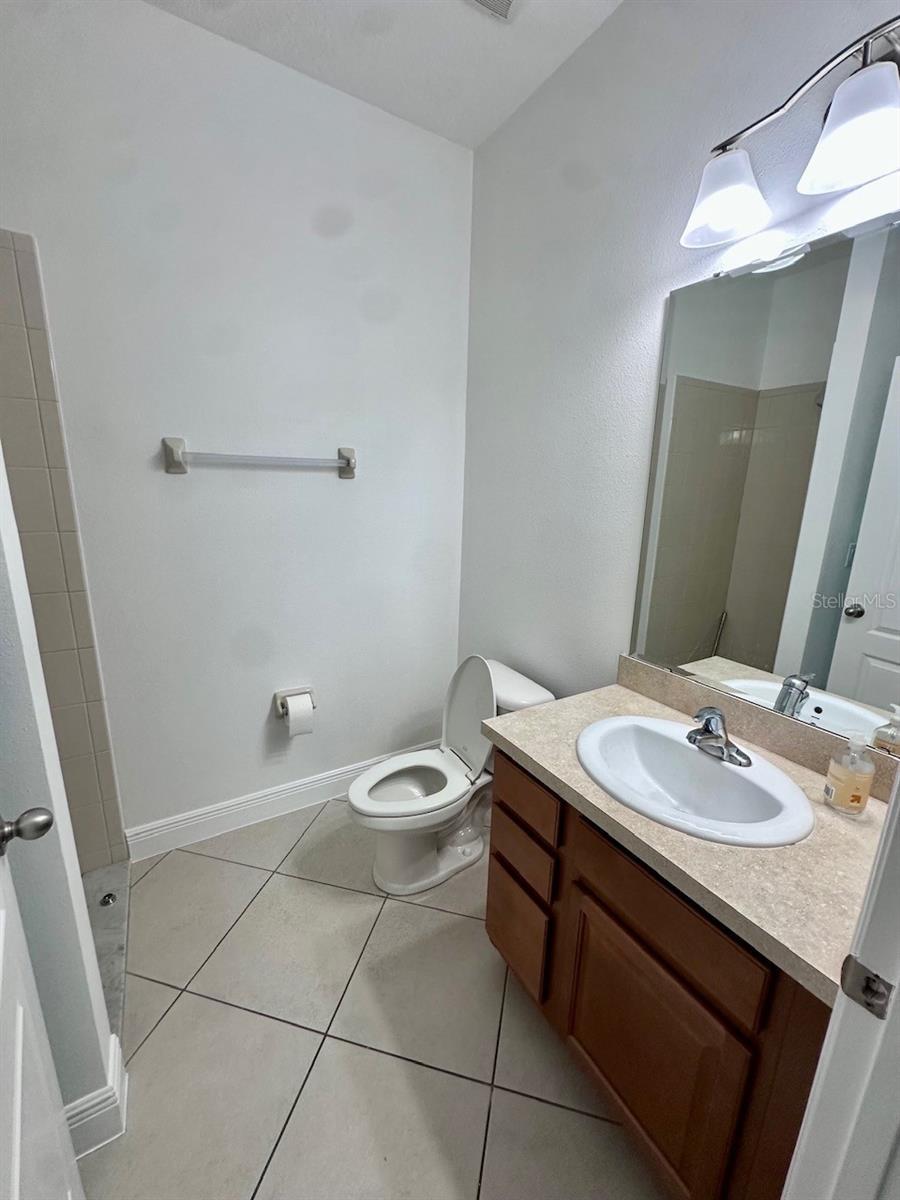 COUNTRYWALK #4 & 5 PH 1 & 2 - Residential Lease
