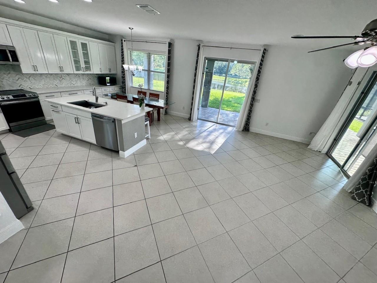 COUNTRYWALK #4 & 5 PH 1 & 2 - Residential Lease