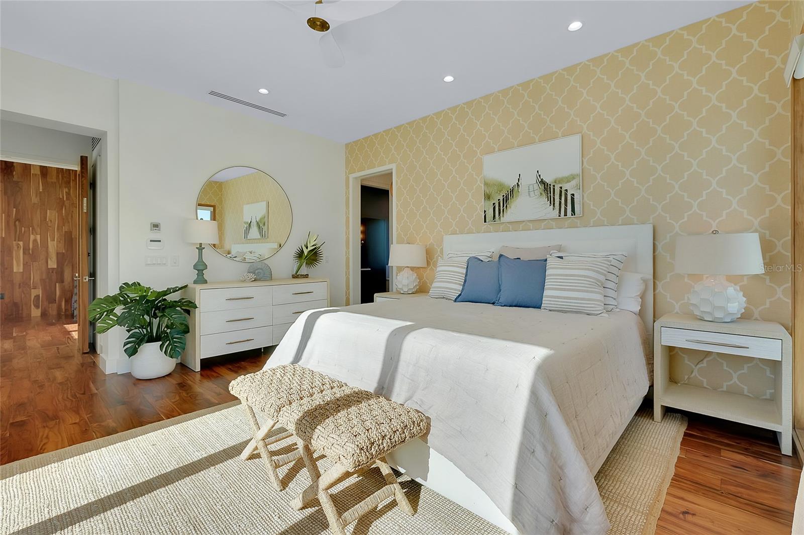 LIDO BEACH - Residential