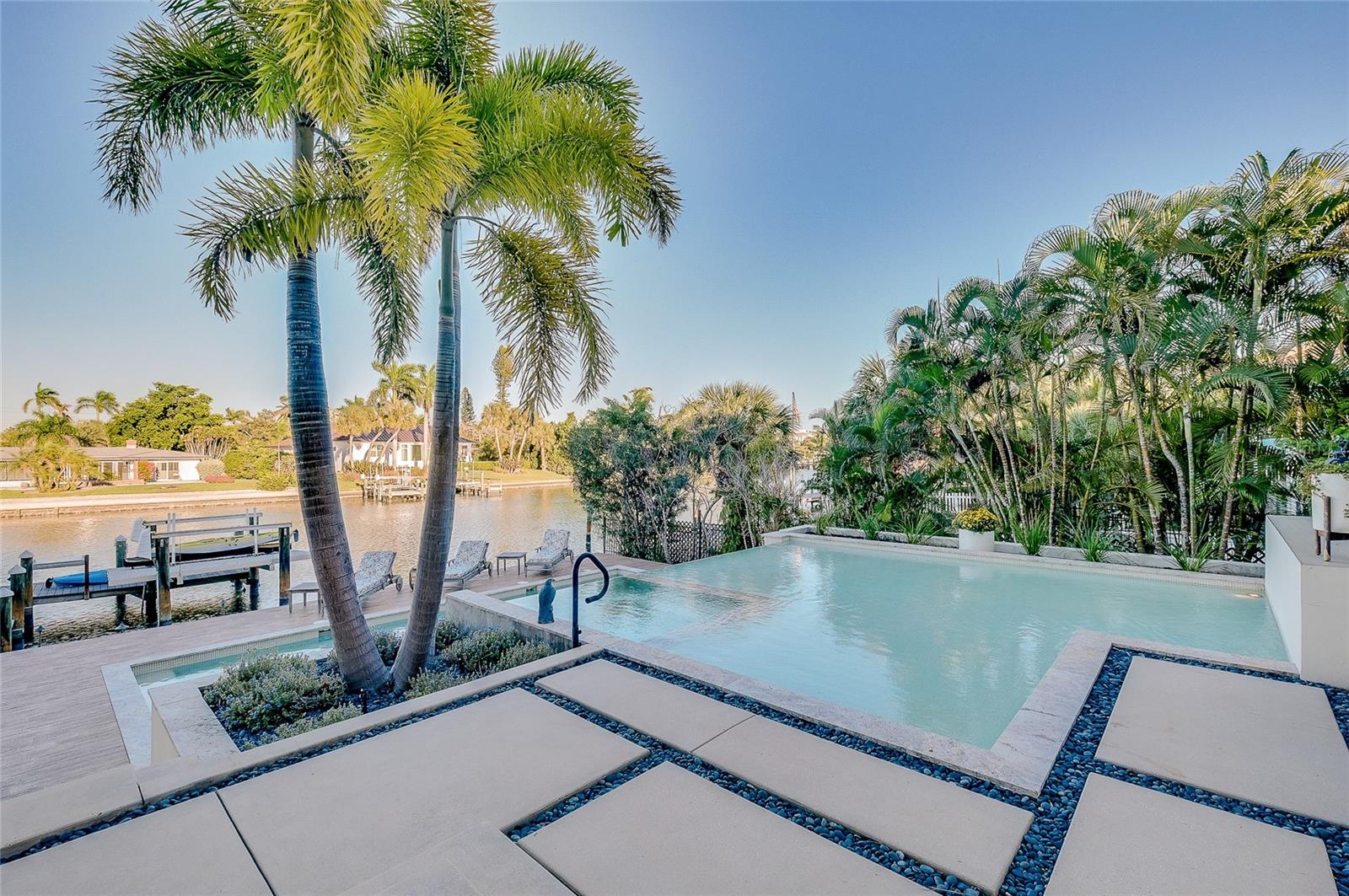 LIDO BEACH - Residential