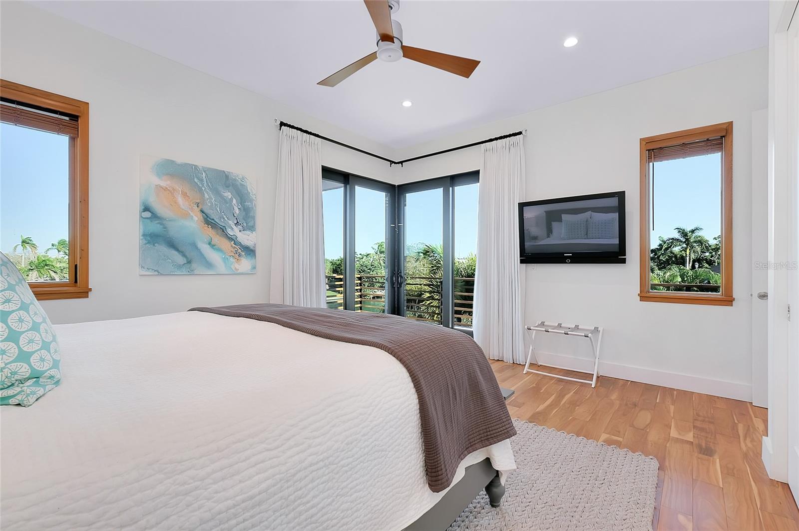 LIDO BEACH - Residential
