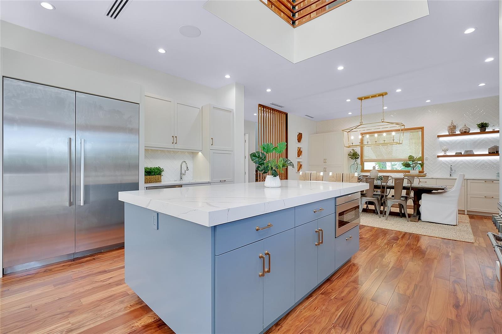 LIDO BEACH - Residential