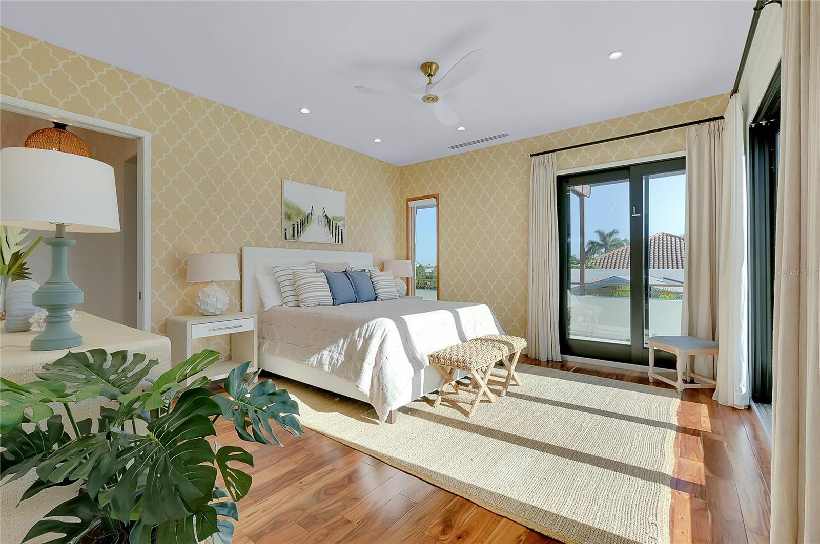 LIDO BEACH - Residential