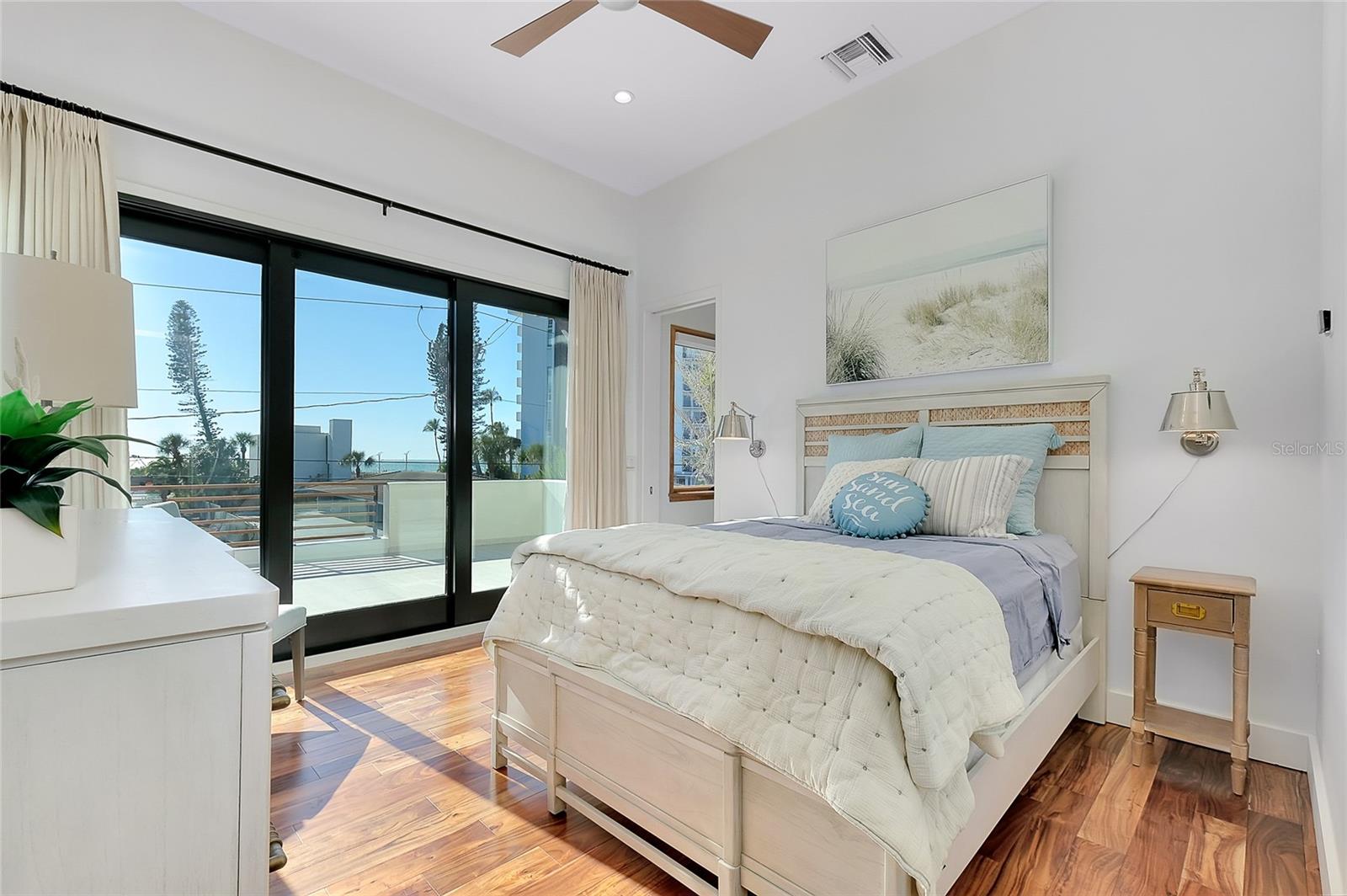 LIDO BEACH - Residential