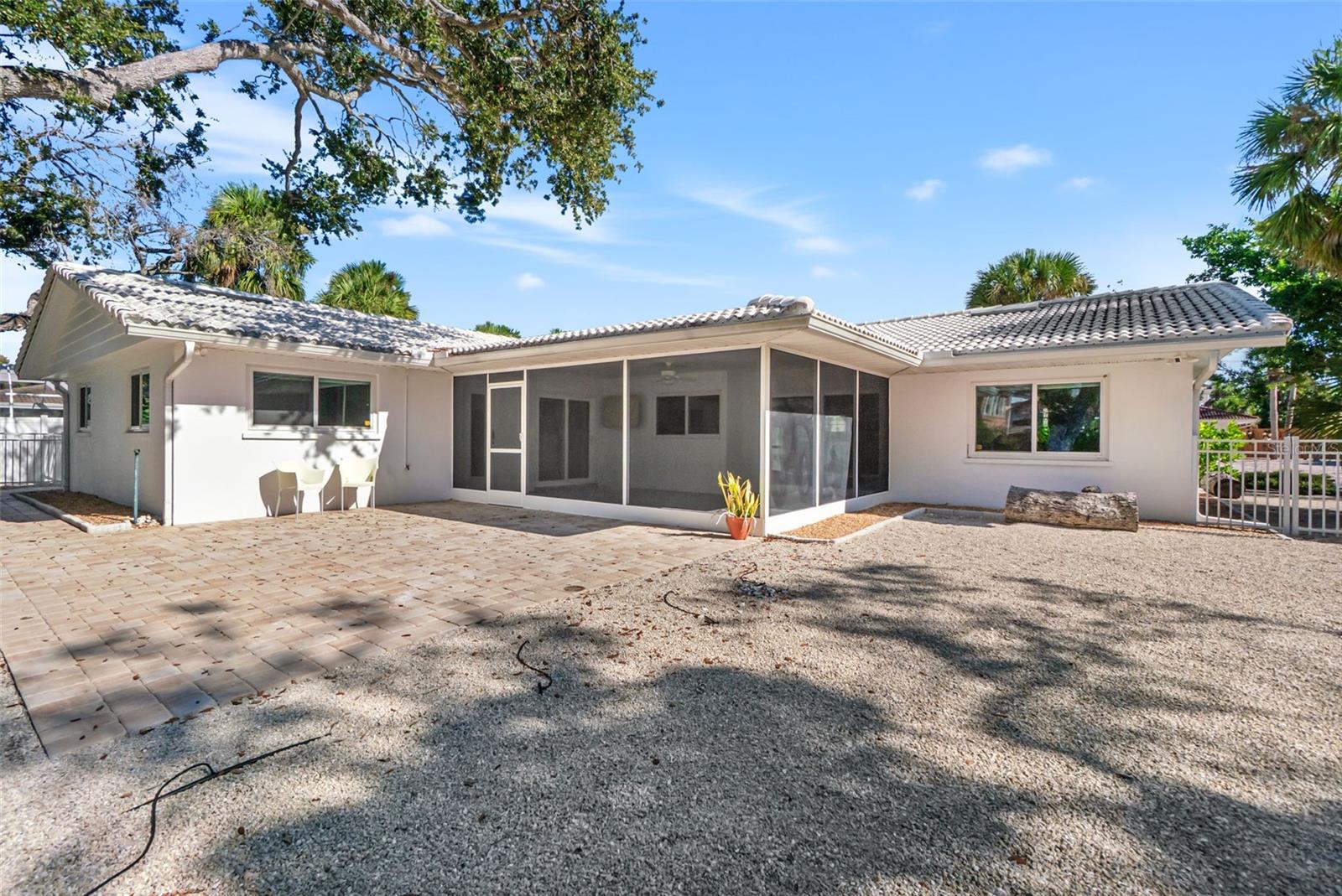SIESTAS BAYSIDE WATERSIDE EAST - Residential