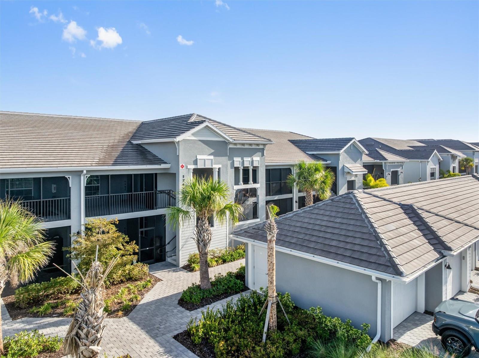 WELLEN PARK GOLF & COUNTRY CLUB - Residential