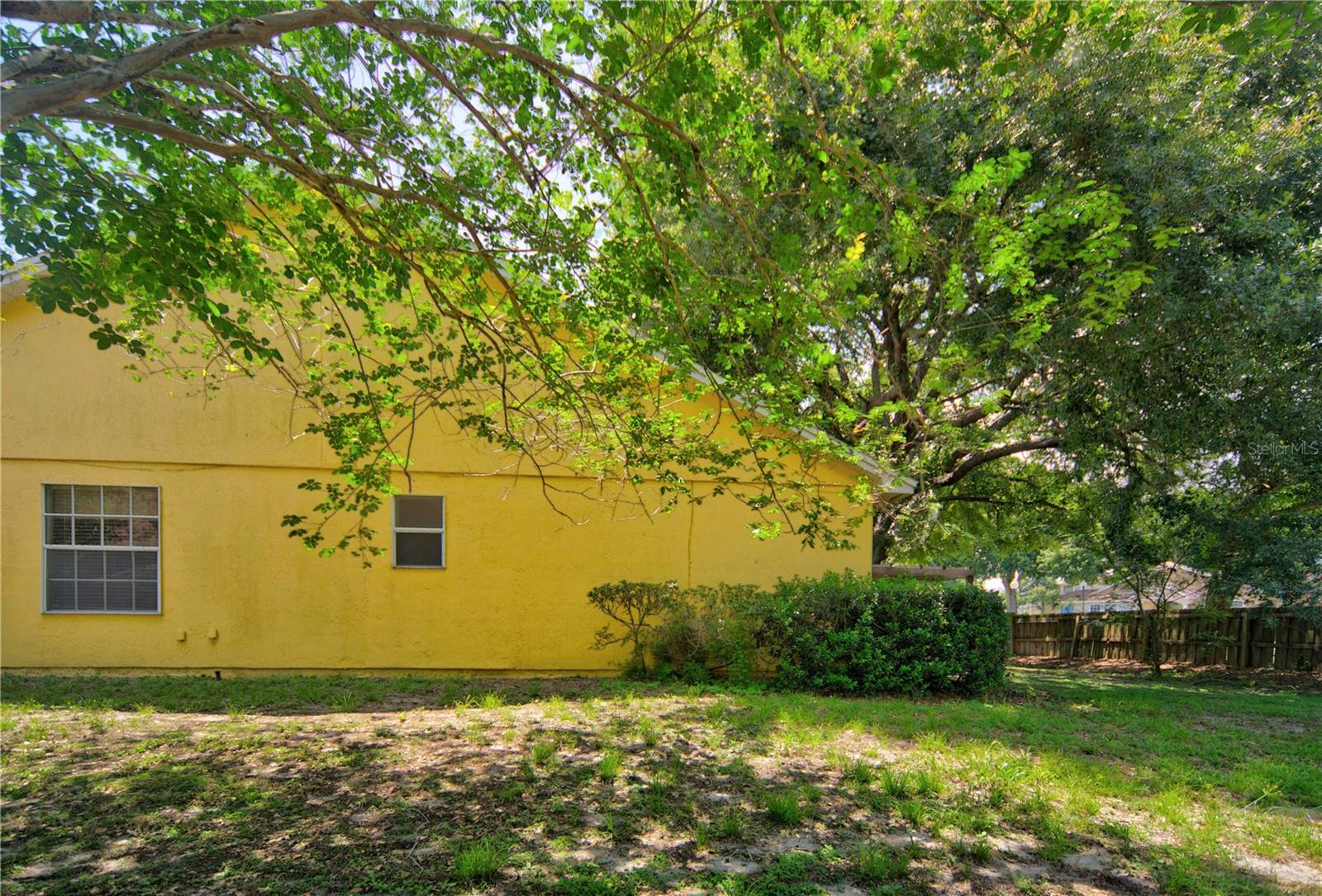 PEMBROOKE - Residential