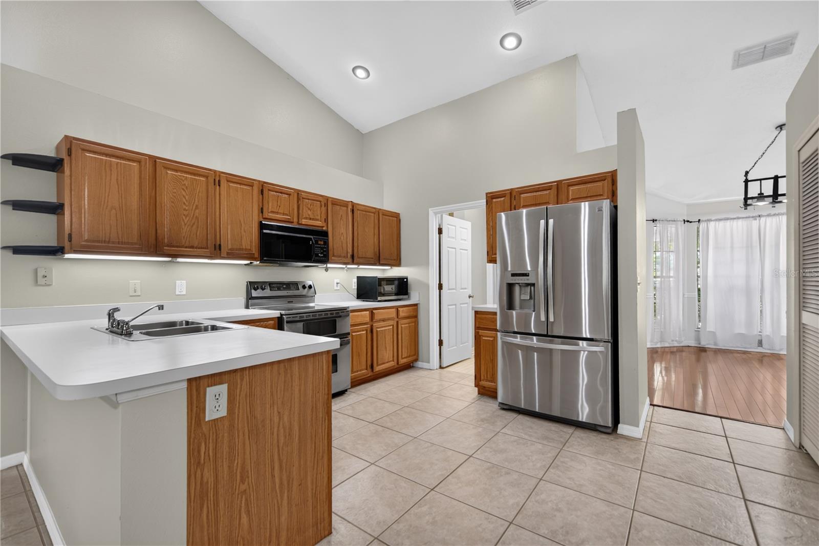 PEMBROOKE - Residential