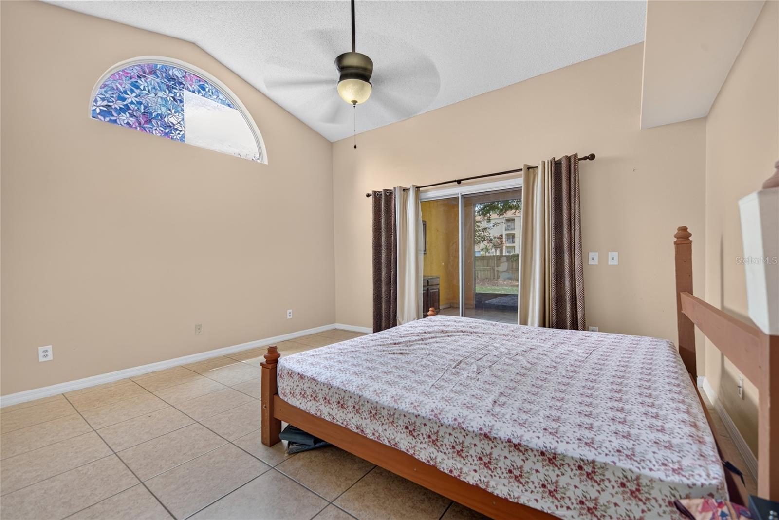 PEMBROOKE - Residential