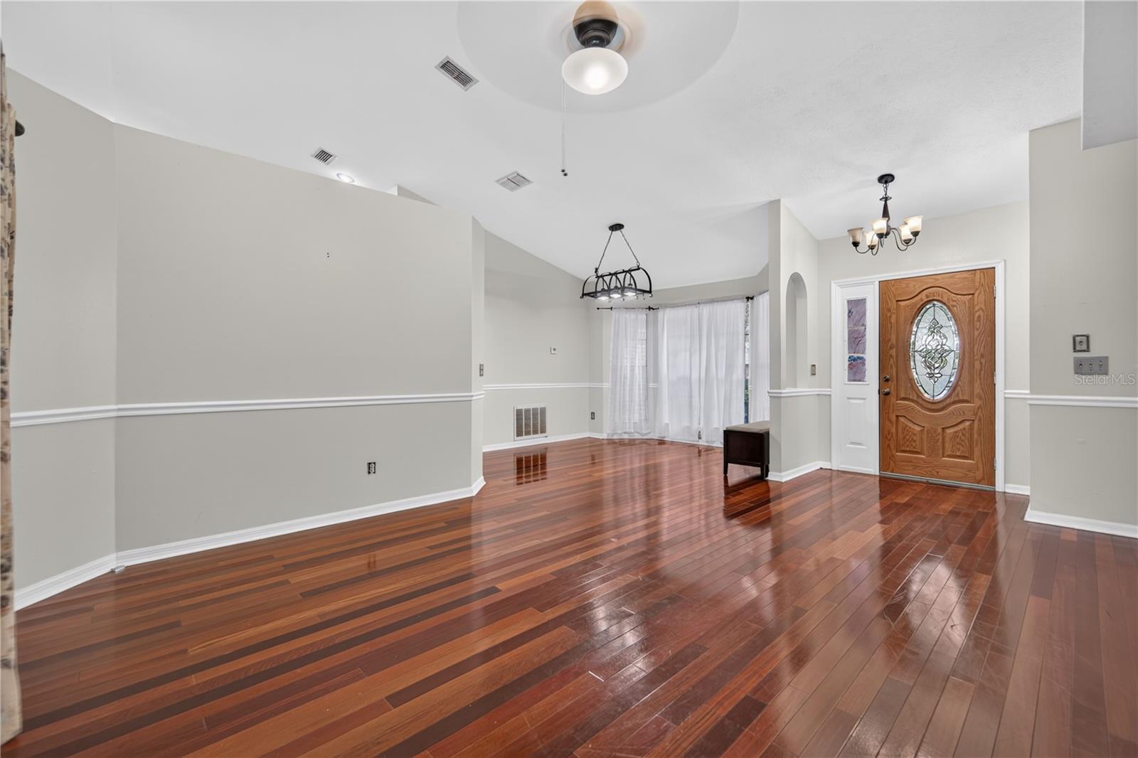 PEMBROOKE - Residential