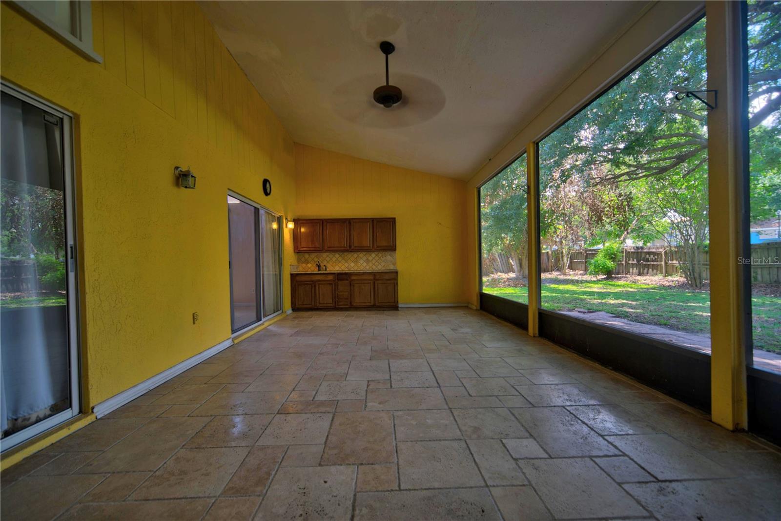PEMBROOKE - Residential
