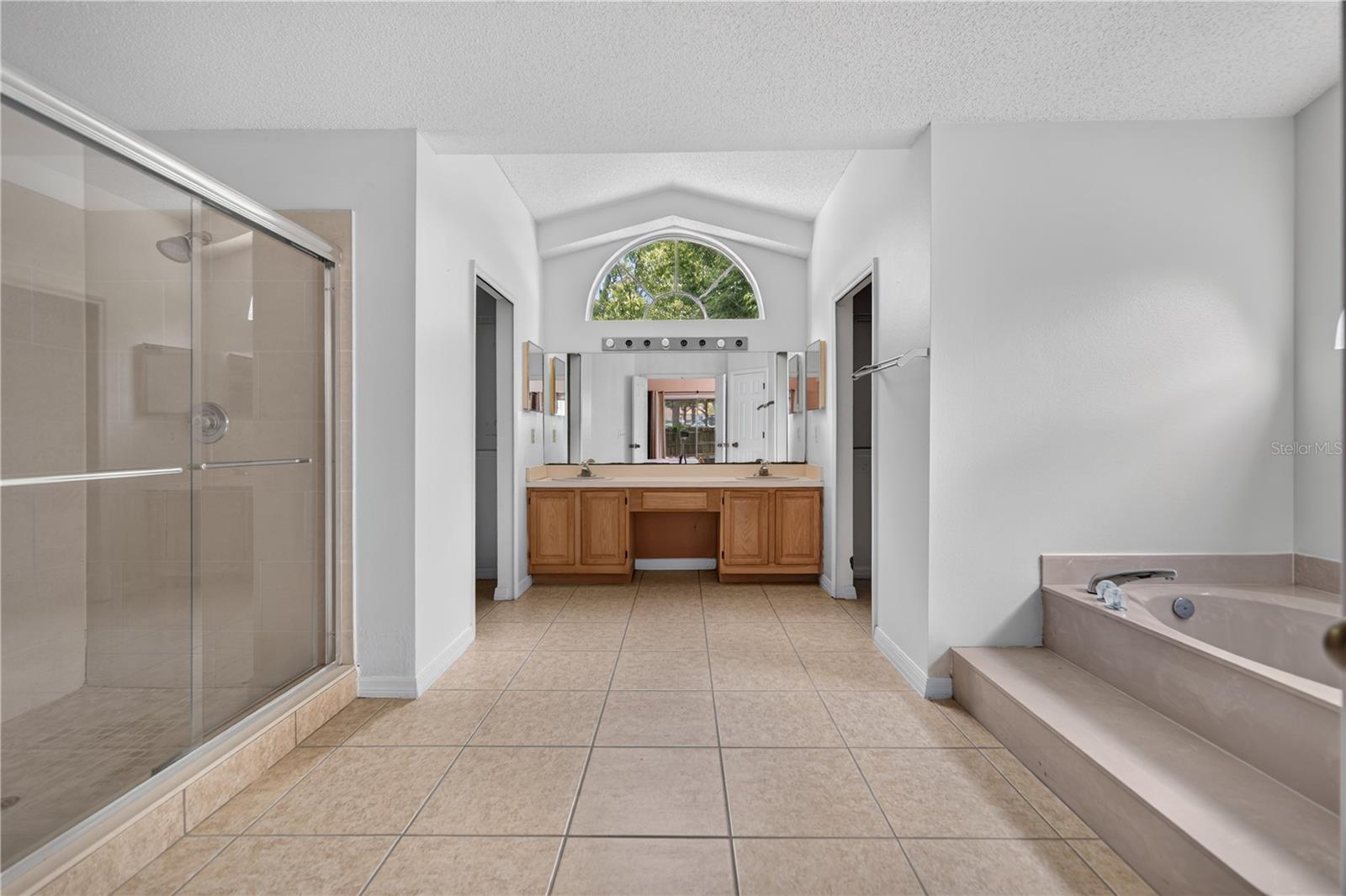 PEMBROOKE - Residential