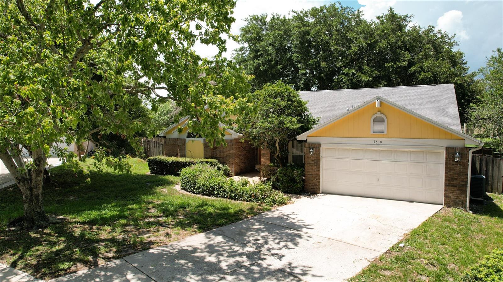 PEMBROOKE - Residential