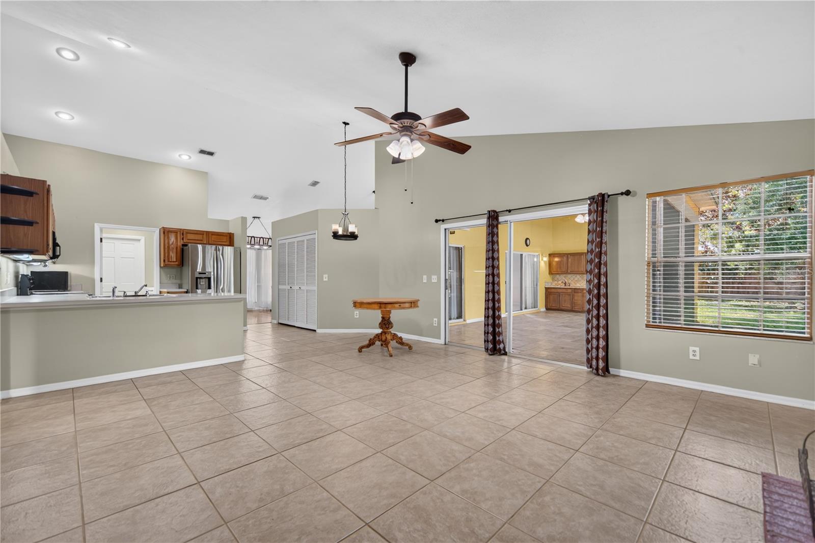 PEMBROOKE - Residential
