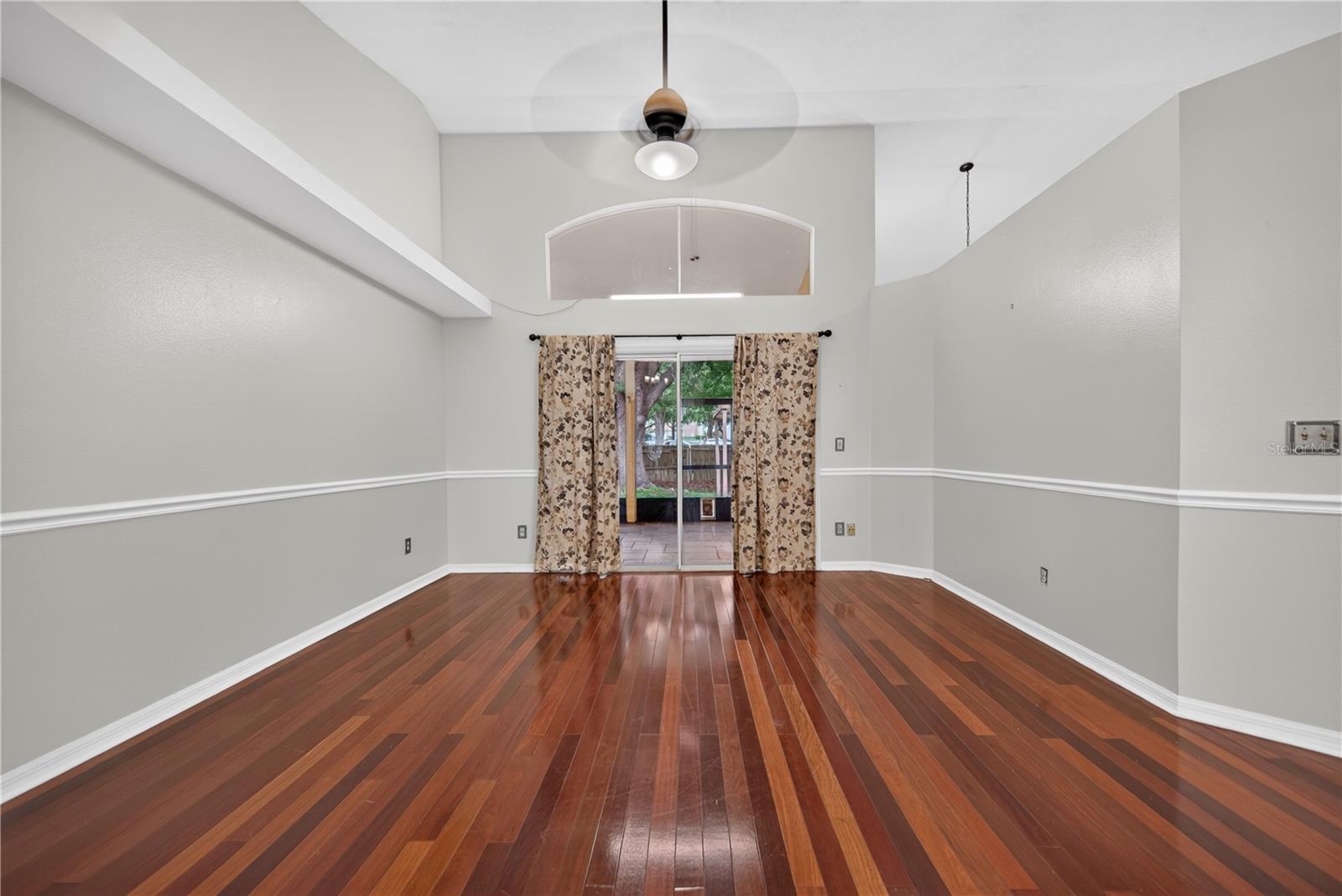 PEMBROOKE - Residential