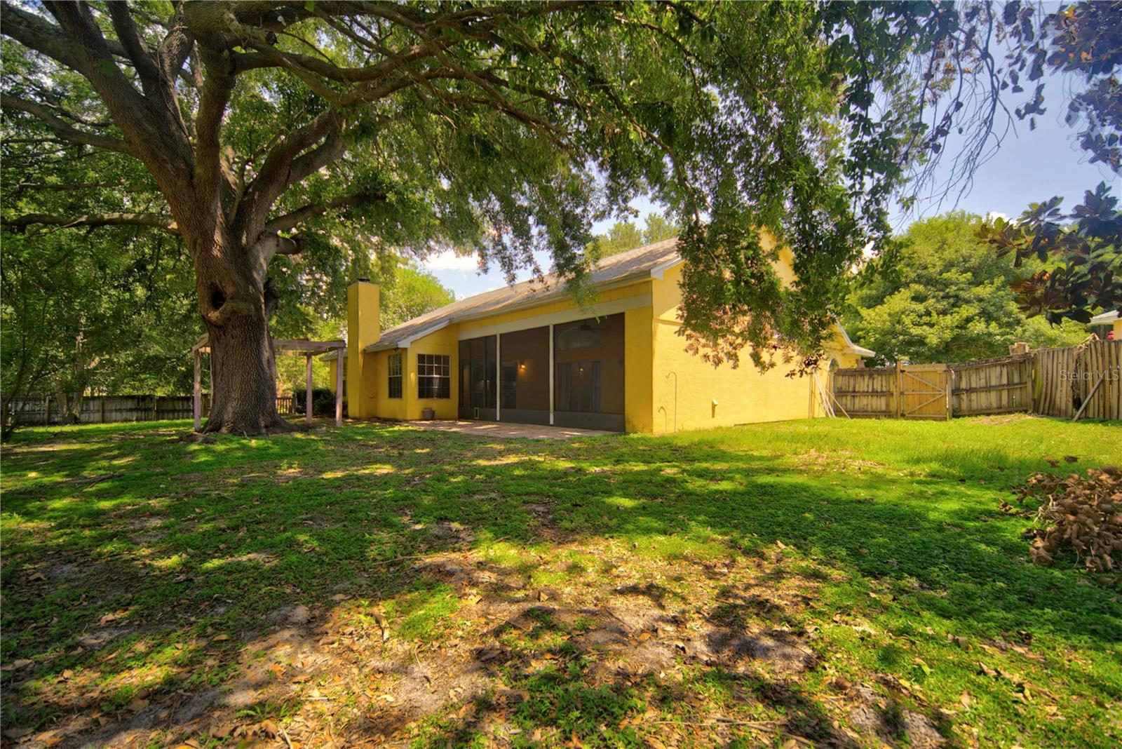 PEMBROOKE - Residential